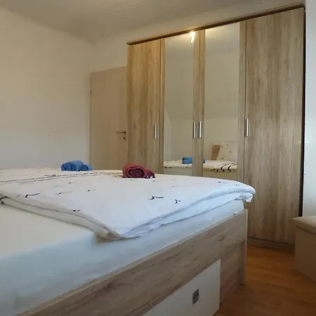 Seeschwalbe Und Lachmoewe Im Haus Findling Apartamento *