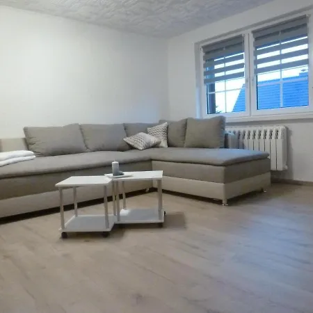 Seeschwalbe Und Lachmoewe Im Haus Findling Apartamento